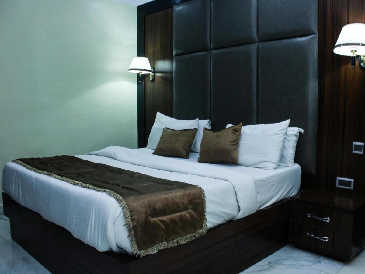 Six Diamond Hotel Ikeja Exterior photo