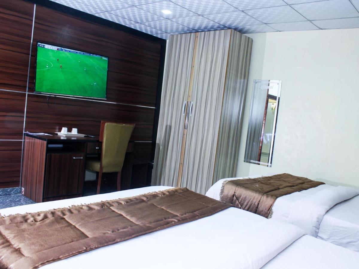Six Diamond Hotel Ikeja Exterior photo