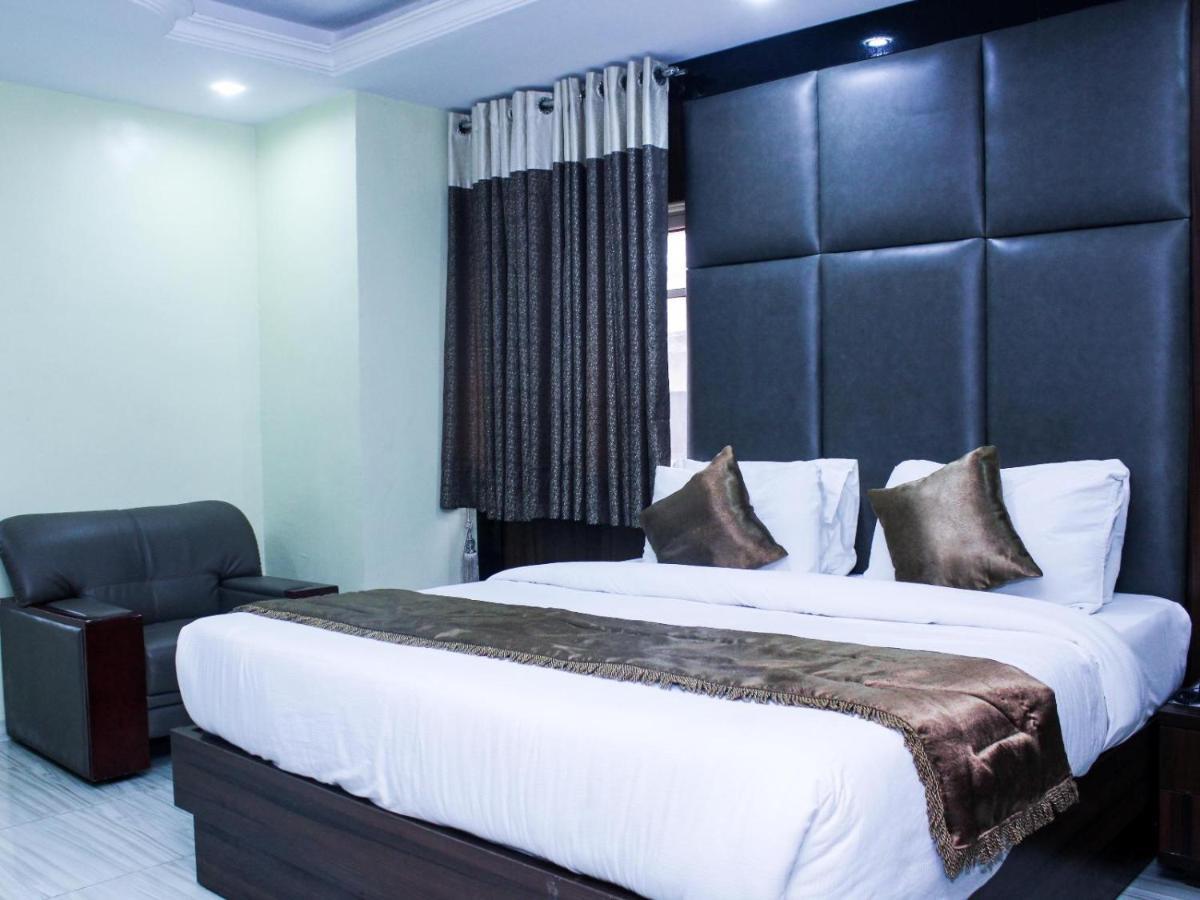 Six Diamond Hotel Ikeja Exterior photo